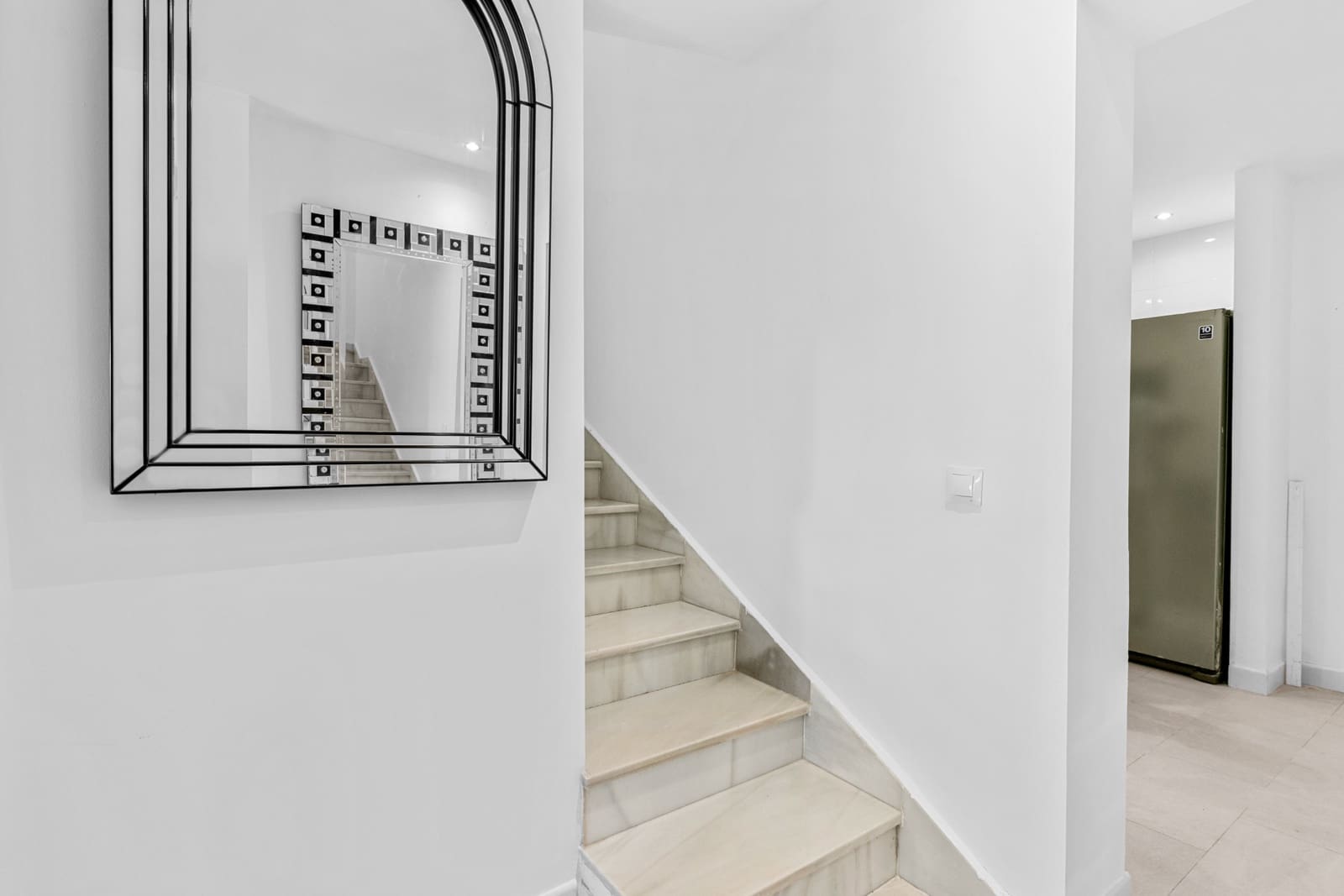3 bedroom Townhouse for sale in Marbella with pool - € 780,000 (Ref: 10156888)