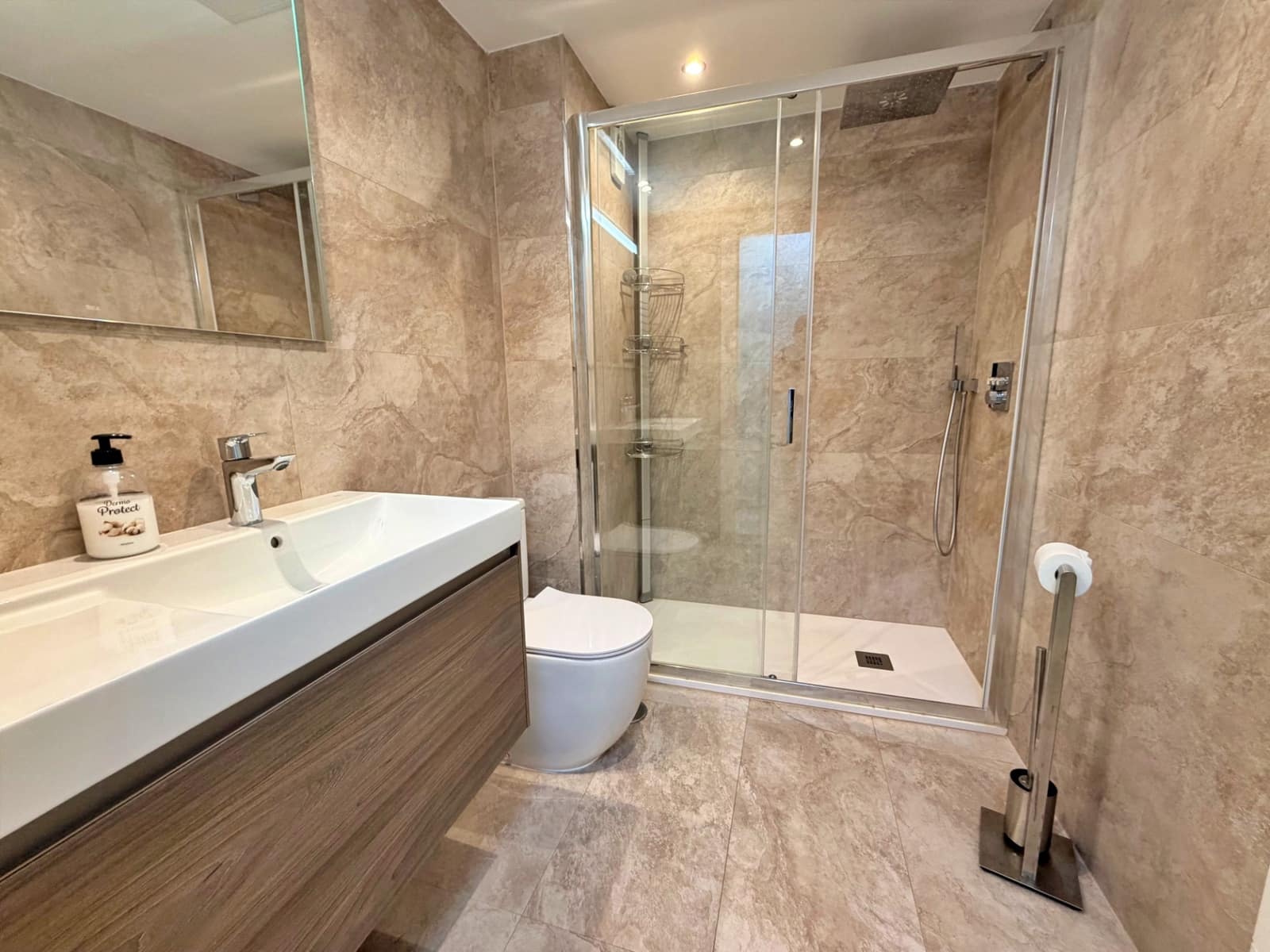 3 bedroom Apartment for sale in Benahavis with pool garage - € 569,950 (Ref: 10182161)