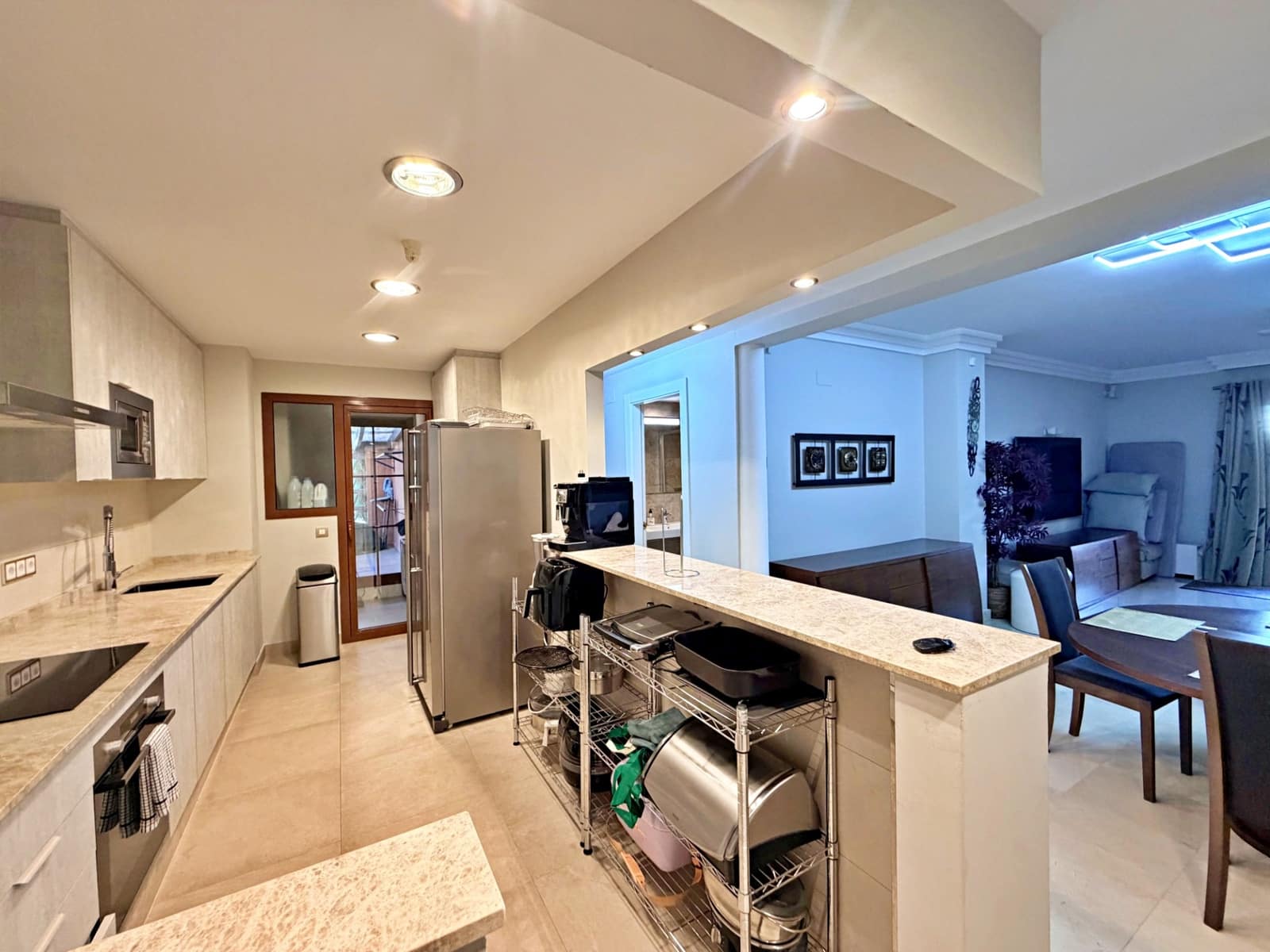 3 bedroom Apartment for sale in Benahavis with pool garage - € 569,950 (Ref: 10182161)