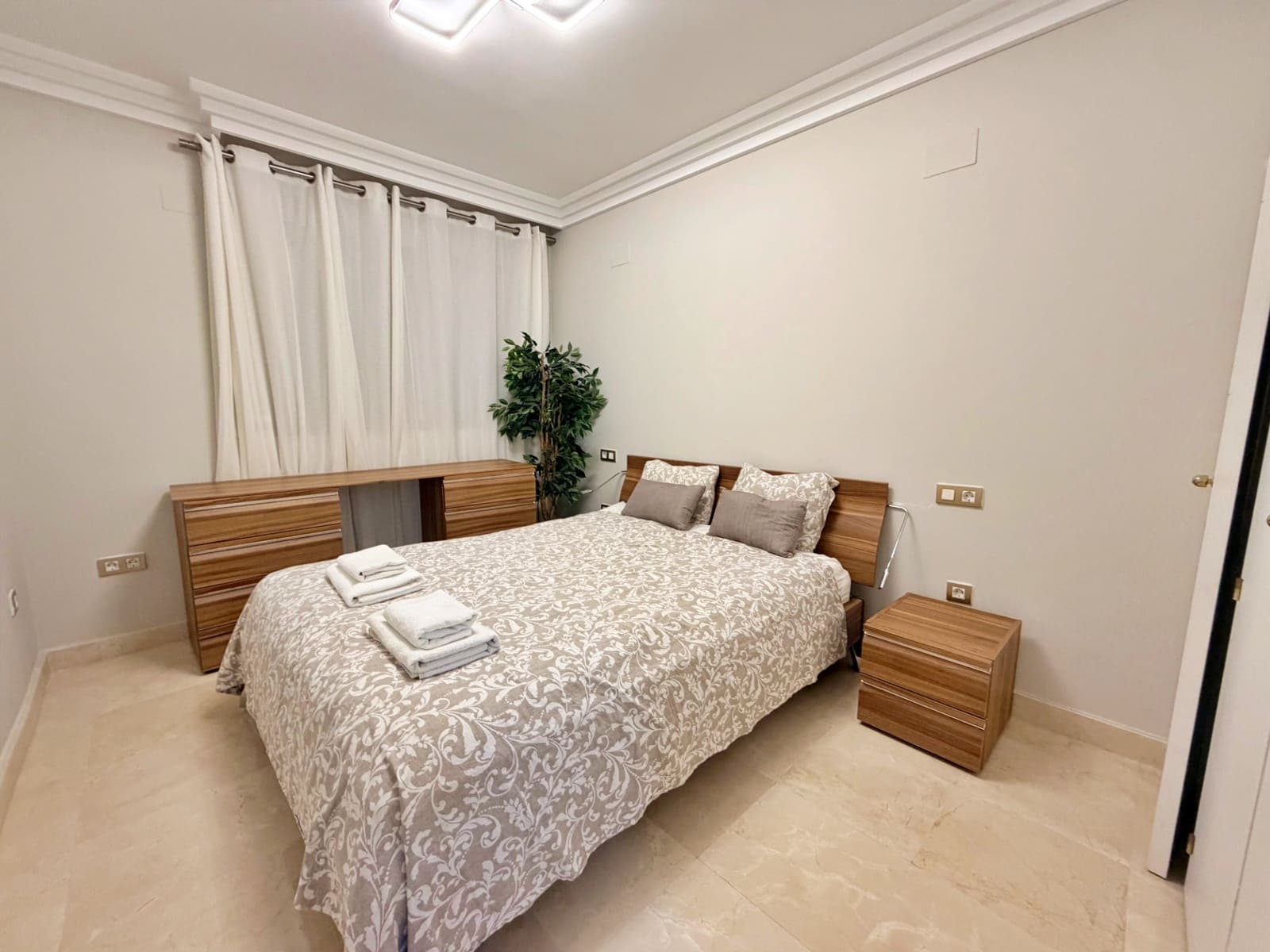 3 bedroom Apartment for sale in Benahavis with pool garage - € 569,950 (Ref: 10182161)