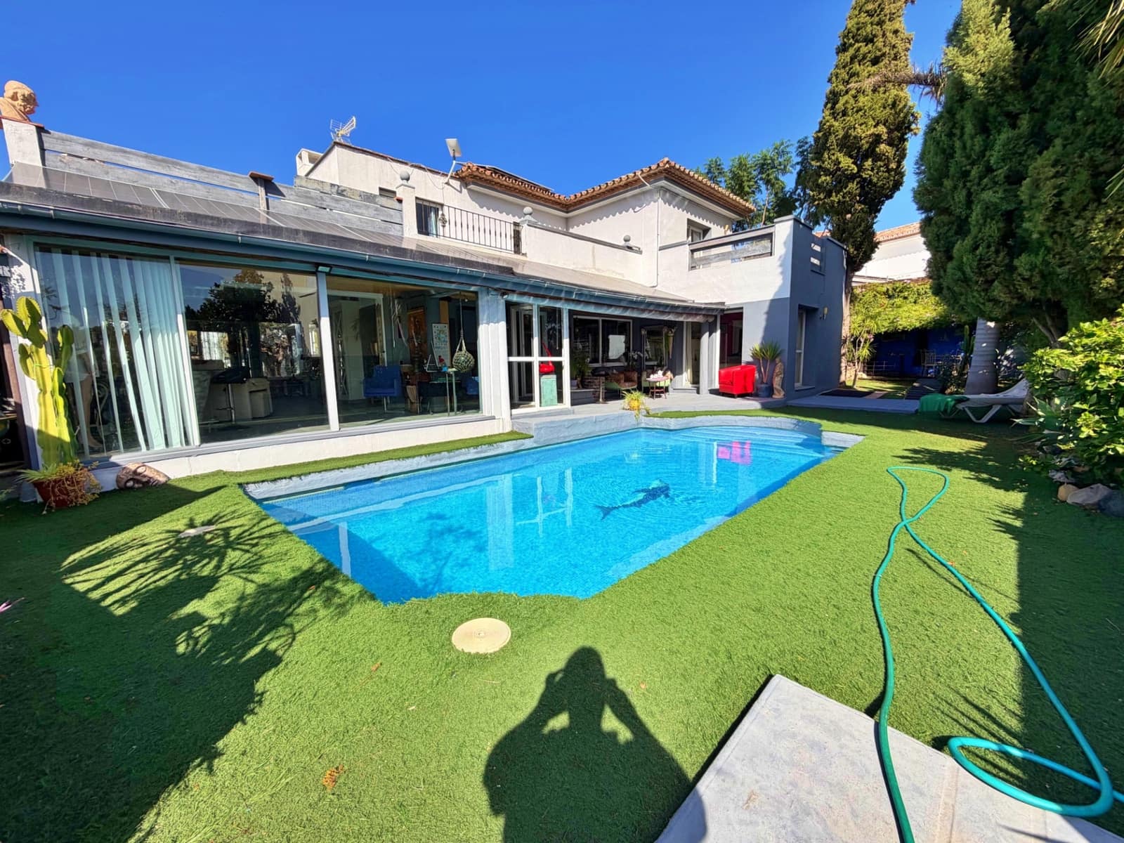 5 soveværelse Villa til salg i Estepona med swimmingpool garage - € 749.000 (Ref: 10182162)