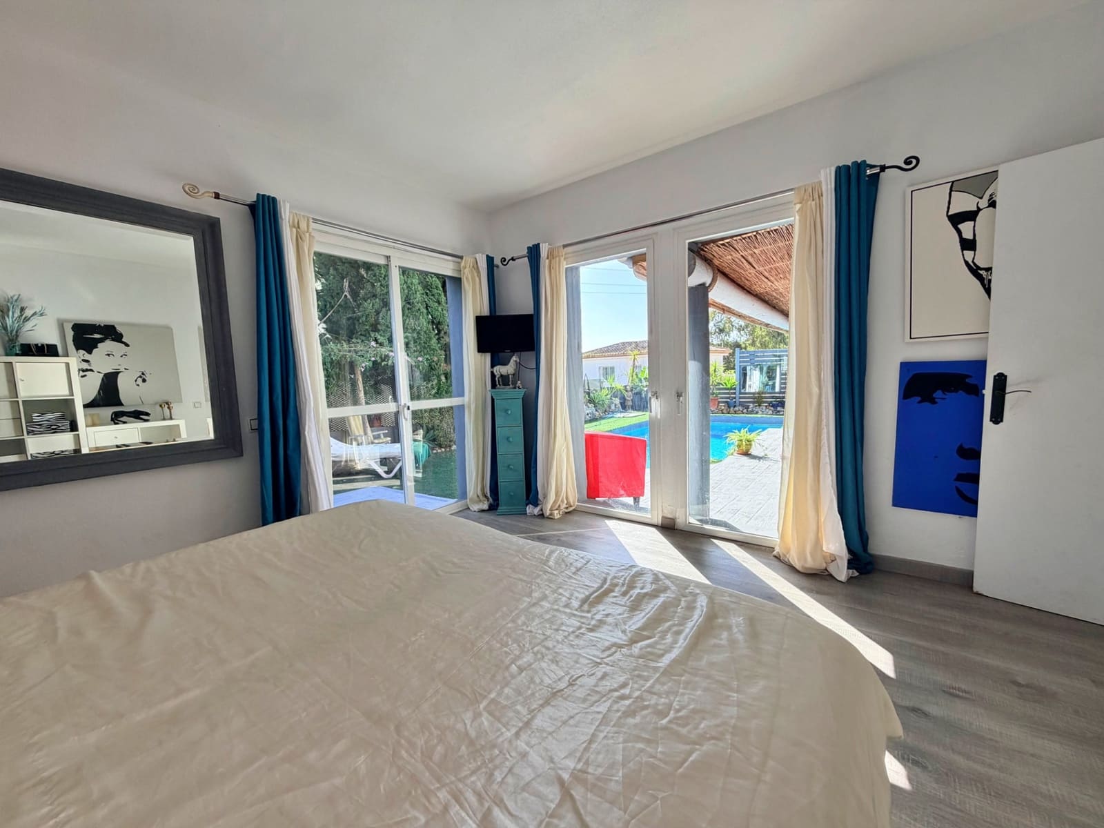 5 soveværelse Villa til salg i Estepona med swimmingpool garage - € 749.000 (Ref: 10182162)