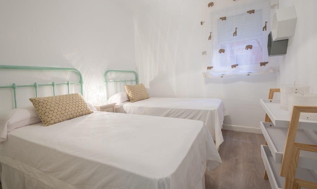 Apartamento de 2 habitaciones en Nueva Andalucia en venta con garaje - 405.000 € (Ref: 6200004)