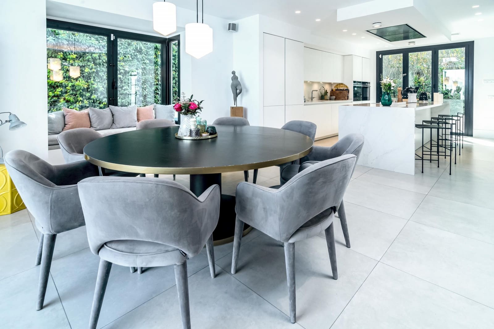 4 bedroom Villa for sale in Nueva Andalucia with pool garage - € 3,995,000 (Ref: 6819202)