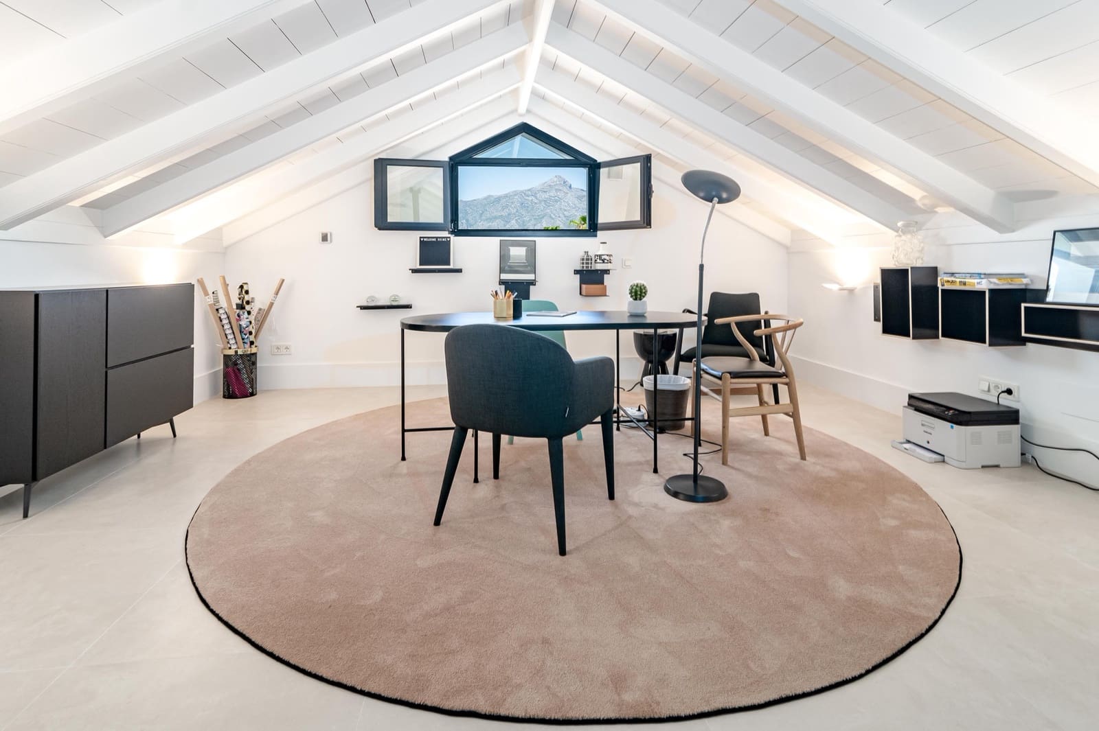 4 slaapkamer Villa te koop in Nueva Andalucia met zwembad garage - € 3.995.000 (Ref: 6819202)