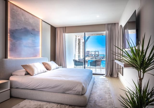 3 Zimmer Apartment zu verkaufen in Punta Plata, Estepona mit Pool Garage - 965.000 € (Ref: 6821133)
