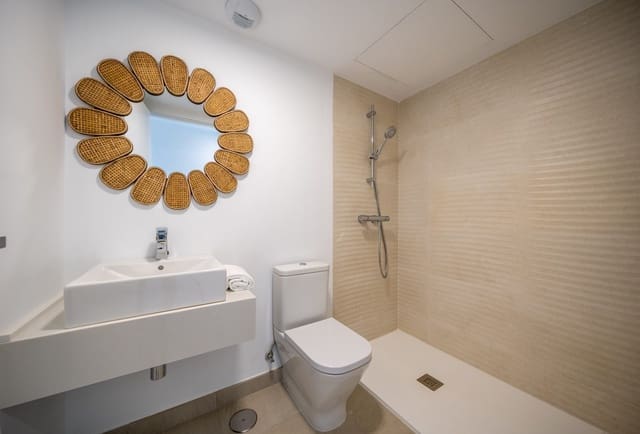 2 Zimmer Apartment zu verkaufen in Estepona mit Pool Garage - 362.000 € (Ref: 6959883)