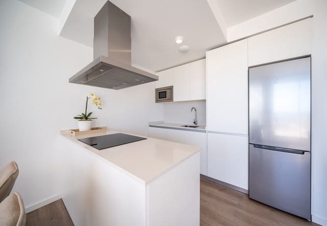 2 Zimmer Apartment zu verkaufen in Estepona mit Pool Garage - 362.000 € (Ref: 6959883)