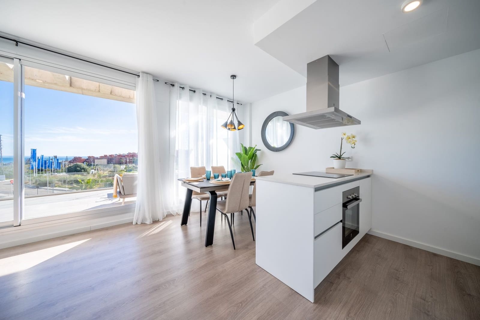 2 Zimmer Apartment zu verkaufen in Estepona mit Pool Garage - 362.000 € (Ref: 6959883)