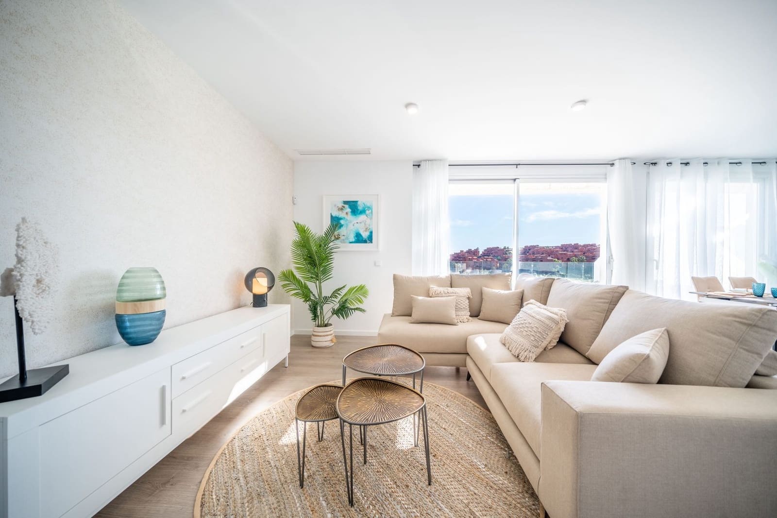 Apartamento de 2 habitaciones en Estepona en venta con piscina garaje - 405.000 € (Ref: 6959883)