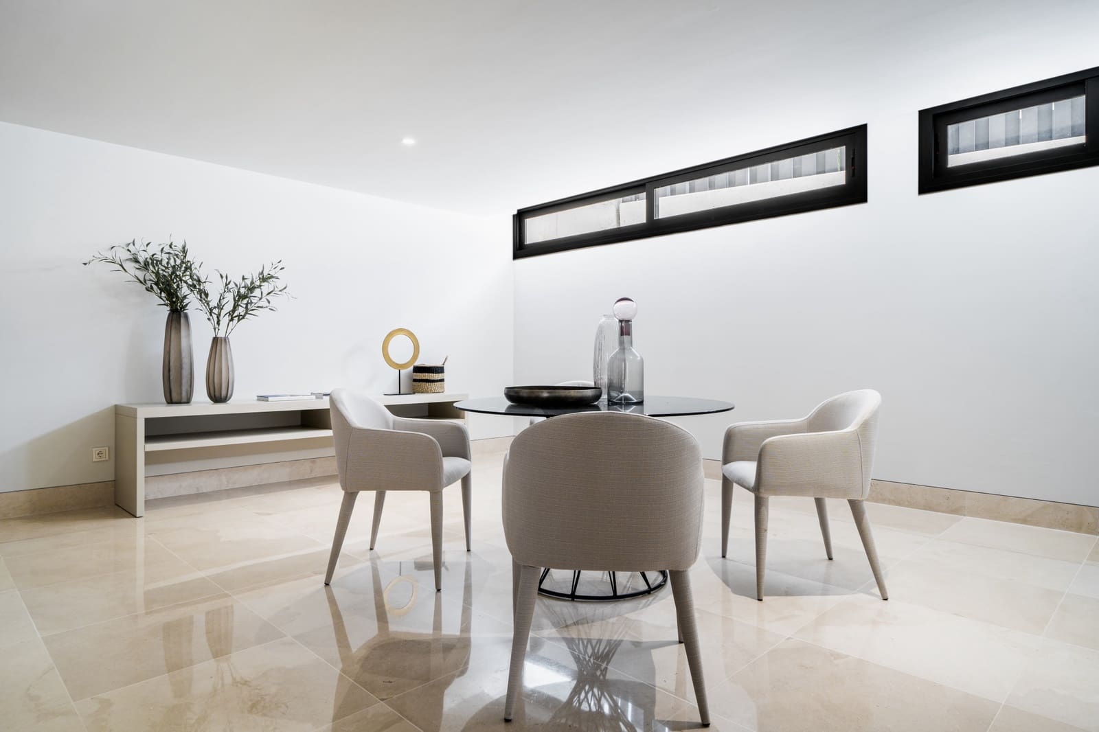 5 bedroom Villa for sale in Marbella with pool garage - € 4,800,000 (Ref: 7991435)