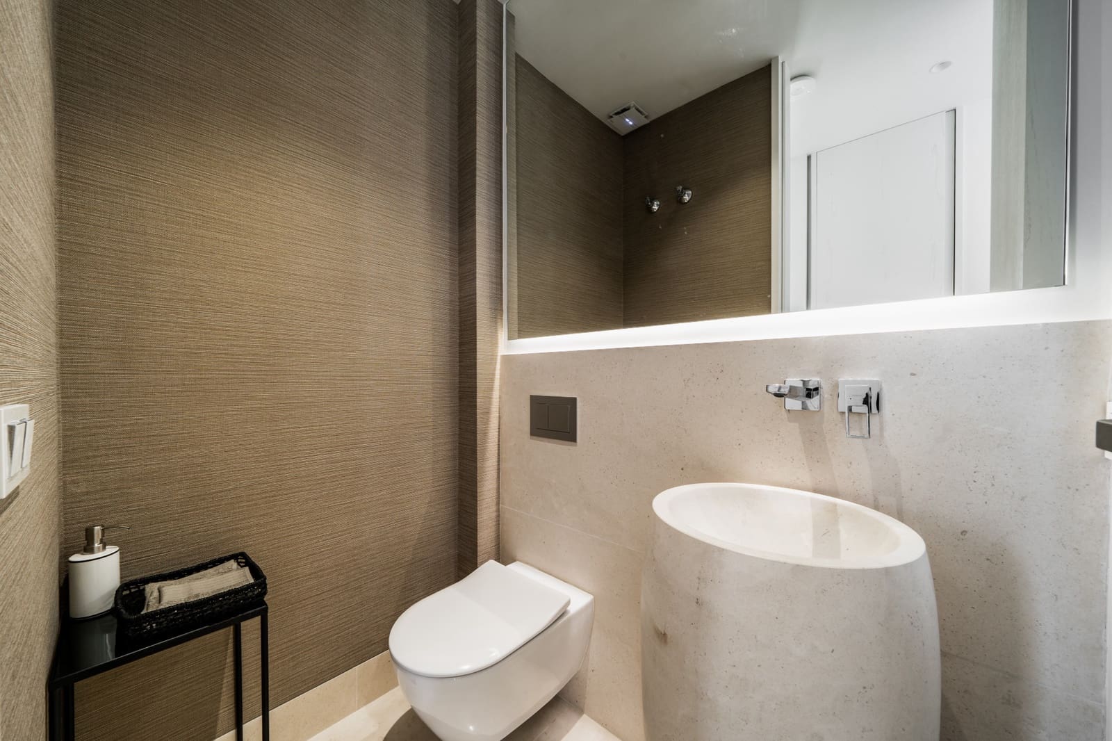 5 bedroom Villa for sale in Marbella with pool garage - € 4,800,000 (Ref: 7991435)