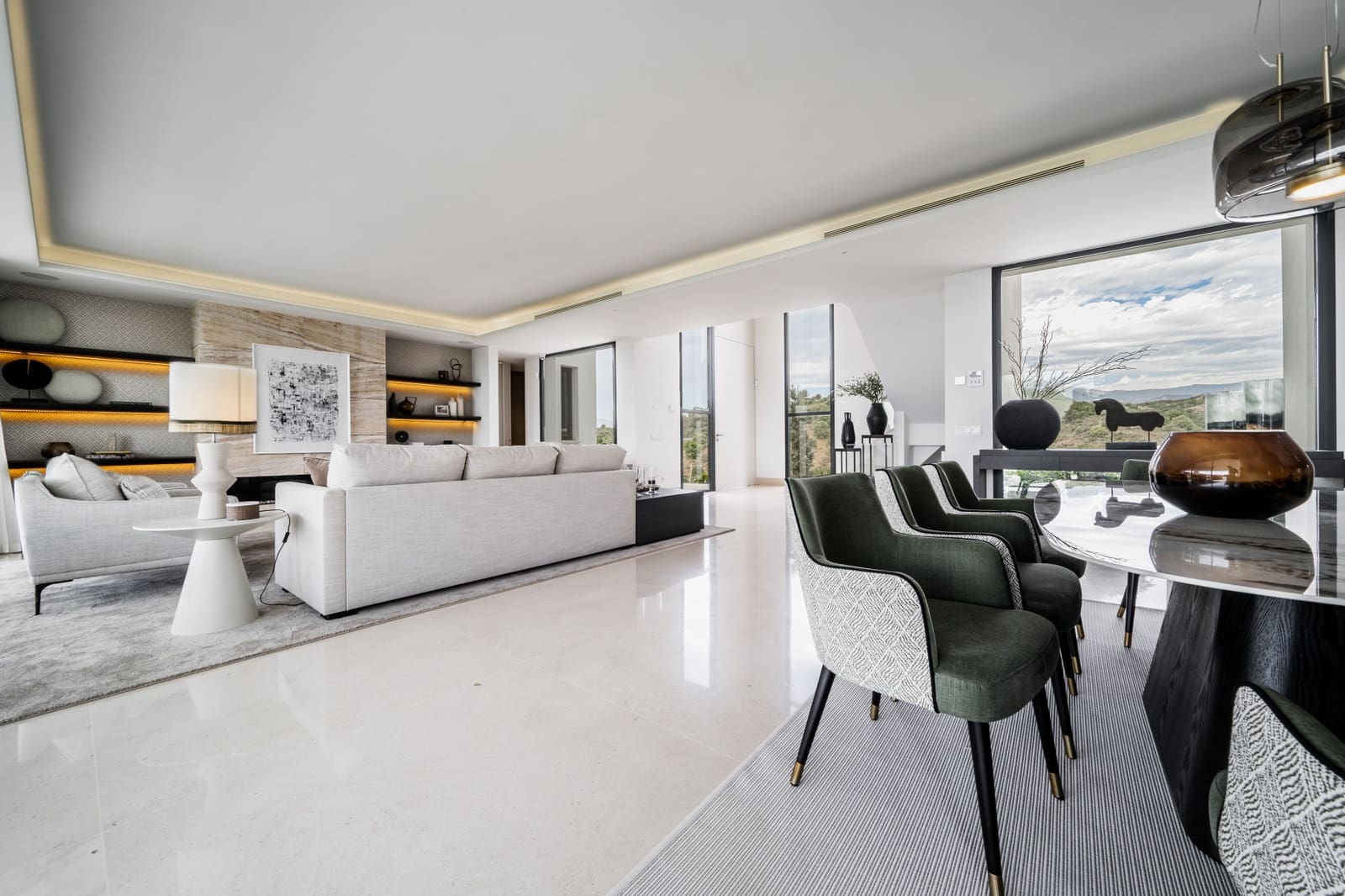 5 bedroom Villa for sale in Marbella with pool garage - € 4,800,000 (Ref: 7991435)