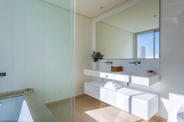 4 soverom Penthouse til salgs i Benahavís med svømmebasseng garasje - € 1 045 000 (Ref: 8047363)