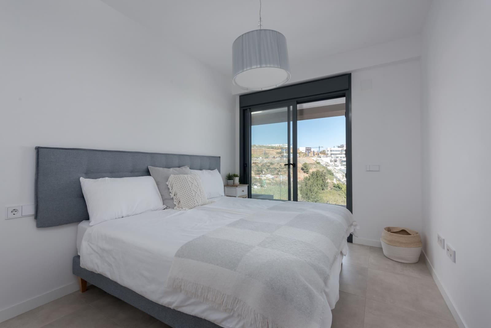 3 quarto Apartamento para venda em Estepona com piscina garagem - 645 000 € (Ref: 8176350)