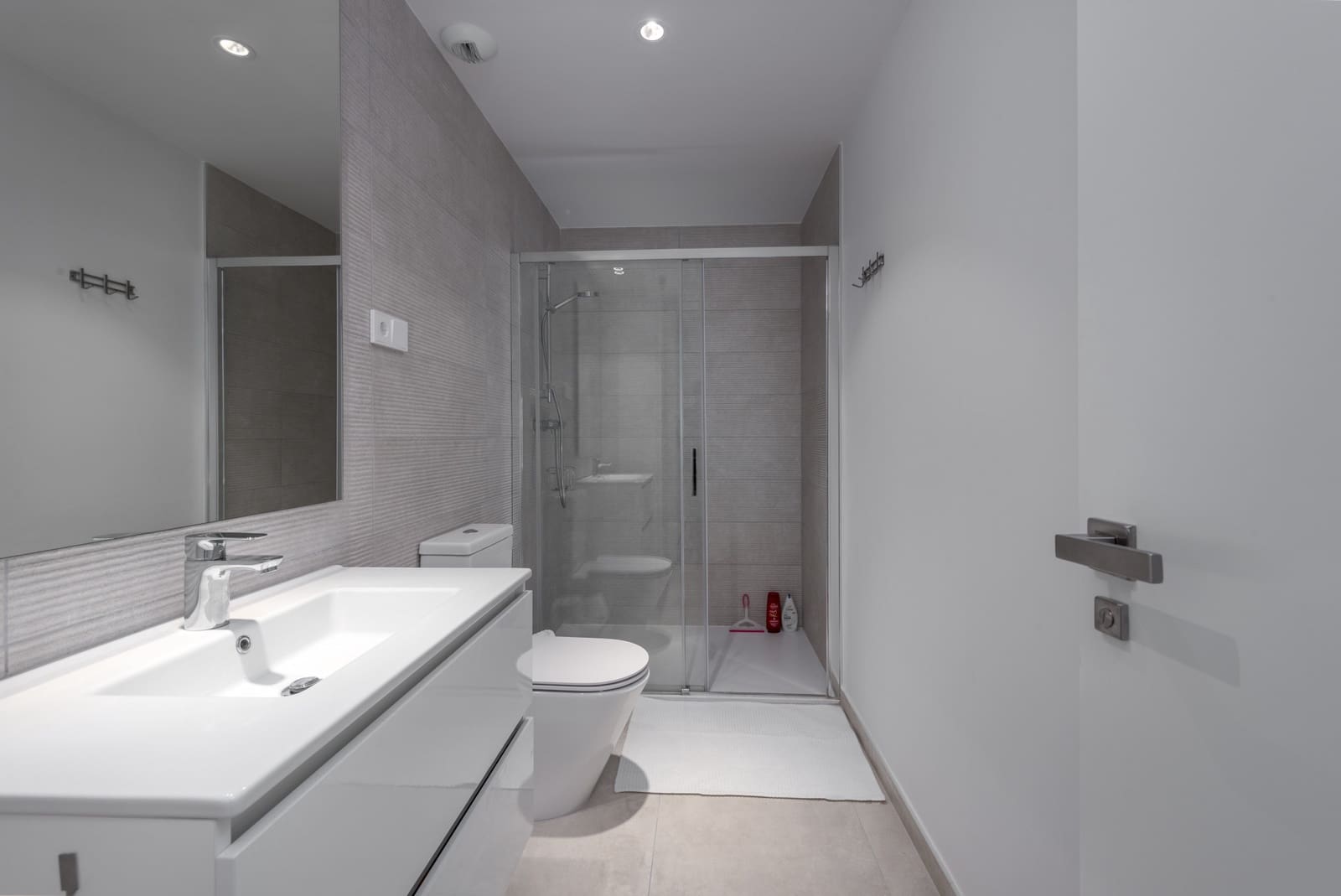 3 quarto Apartamento para venda em Estepona com piscina garagem - 645 000 € (Ref: 8176350)