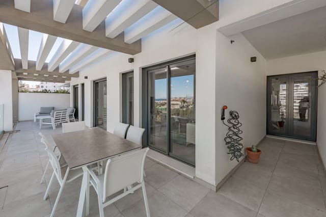 3 quarto Apartamento para venda em Estepona com piscina garagem - 645 000 € (Ref: 8176350)