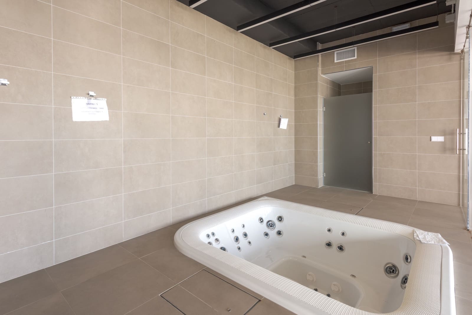 3 soveværelse Lejlighed til salg i Estepona med swimmingpool garage - € 645.000 (Ref: 8176350)
