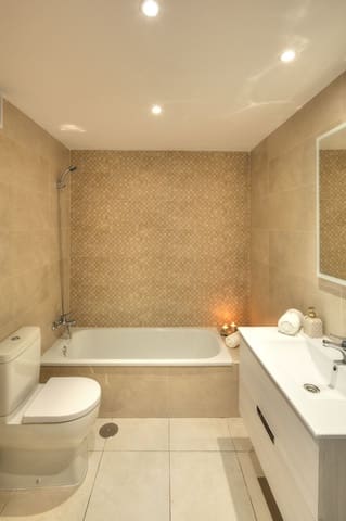3 chambre Appartement à vendre à Nueva Andalucia, Marbella avec piscine - 445 000 € (Ref: 8231473)