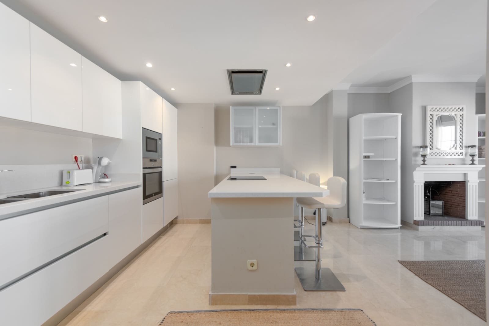 4 Zimmer Haus zu verkaufen in Marbella mit Pool Garage - 795.000 € (Ref: 8317417)