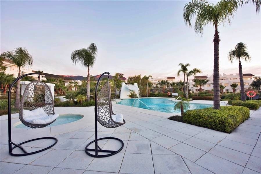 2 soverom Leilighet til salgs i Casares med svømmebasseng garasje - € 335 000 (Ref: 8465561)