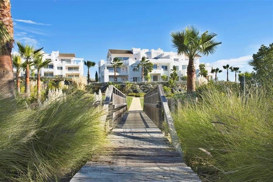 2 soverom Leilighet til salgs i Casares med svømmebasseng garasje - € 335 000 (Ref: 8465561)