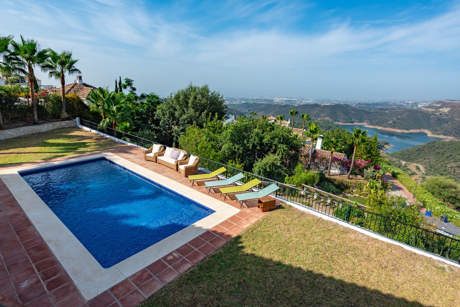 6 soveværelse Villa til salg i Istan med swimmingpool garage - € 1.995.000 (Ref: 8477088)