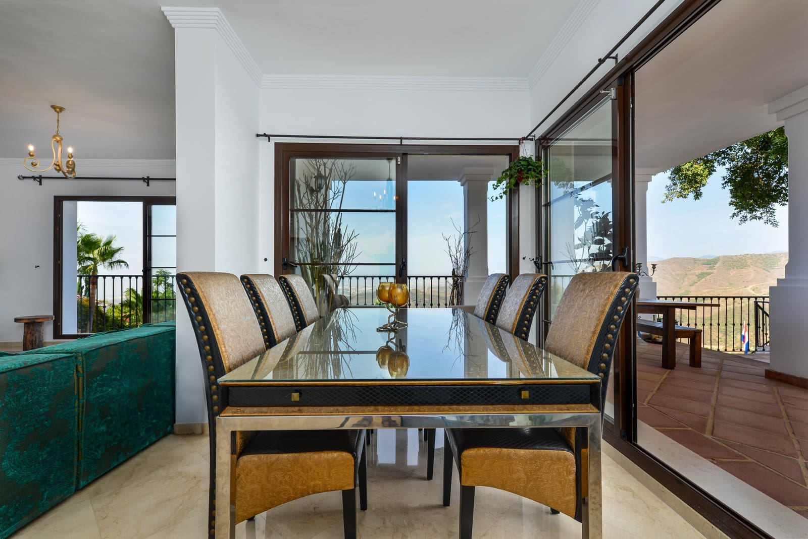 6 soveværelse Villa til salg i Istan med swimmingpool garage - € 1.995.000 (Ref: 8477088)