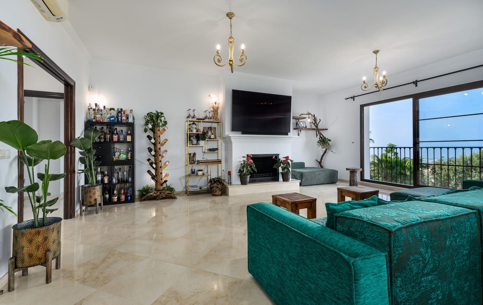 6 soveværelse Villa til salg i Istan med swimmingpool garage - € 1.995.000 (Ref: 8477088)