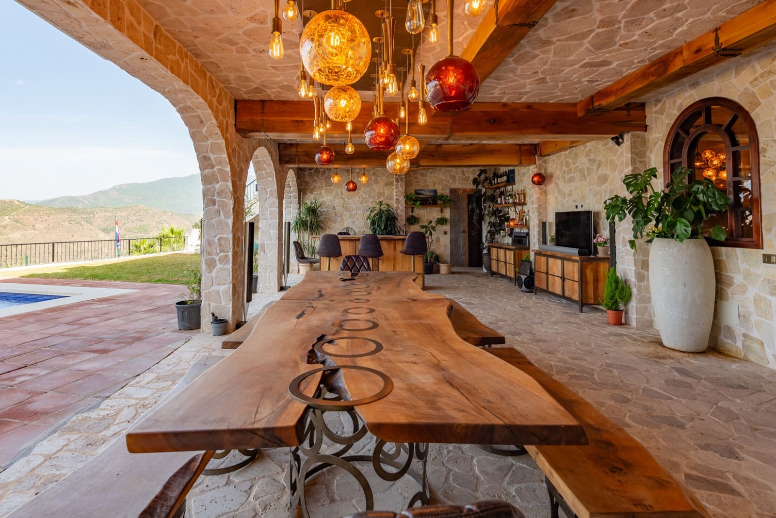 6 soveværelse Villa til salg i Istan med swimmingpool garage - € 1.995.000 (Ref: 8477088)