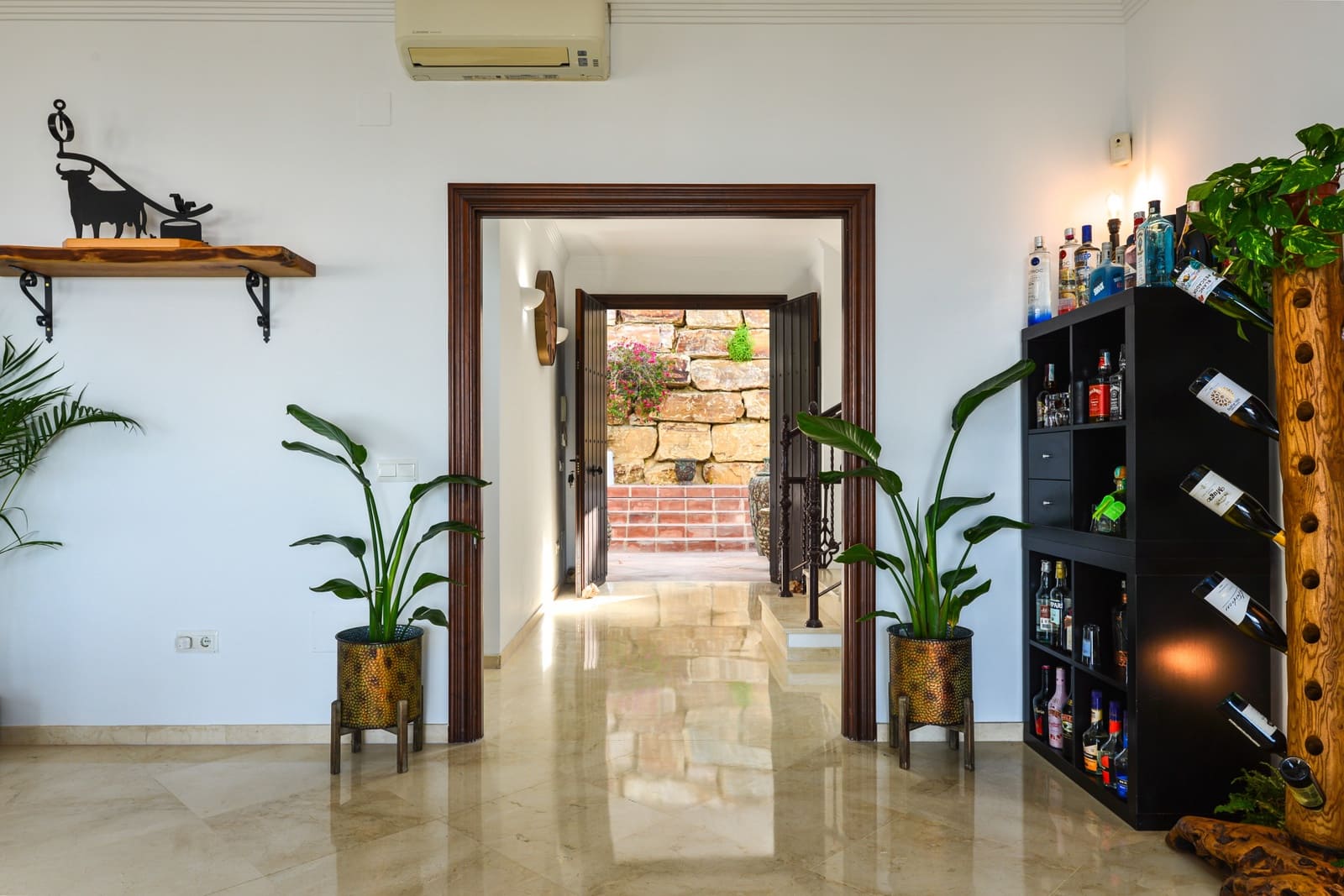 6 soveværelse Villa til salg i Istan med swimmingpool garage - € 1.995.000 (Ref: 8477088)