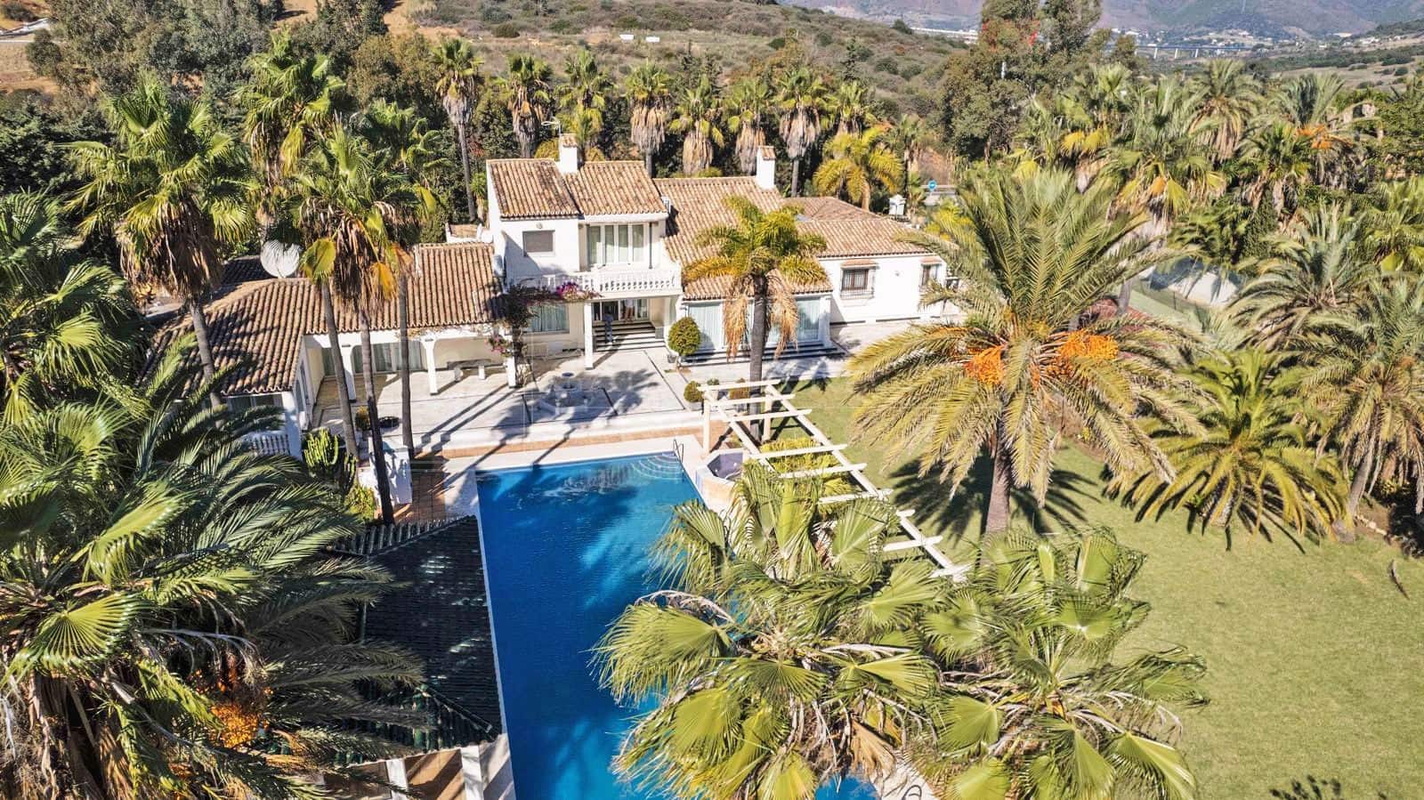 Bouwgrond te koop in Estepona - € 10.000.000 (Ref: 8510639)