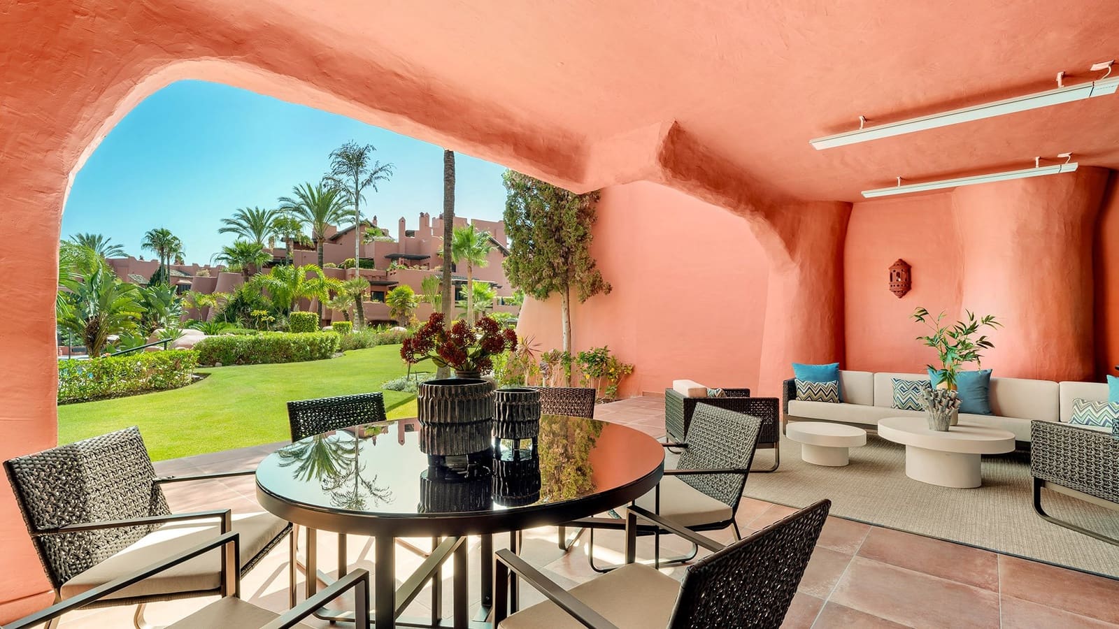 3 slaapkamer Appartement te koop in Guadalmansa met zwembad garage - € 1.825.000 (Ref: 8518729)