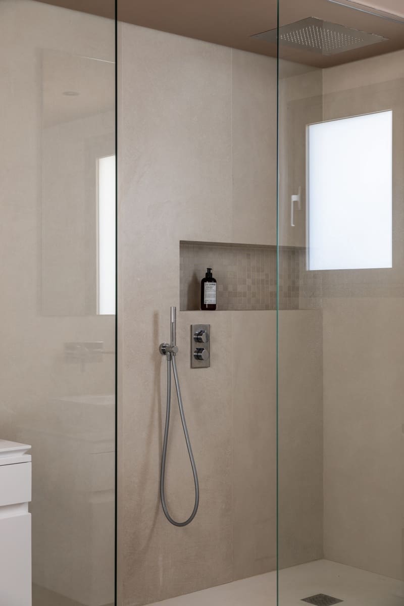 Apartamento de 2 habitaciones en Marbella en venta con piscina garaje - 1.595.000 € (Ref: 8518730)