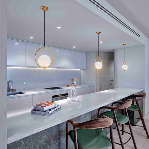 Apartamento de 2 habitaciones en Fuengirola en venta con piscina garaje - 659.500 € (Ref: 8583079)