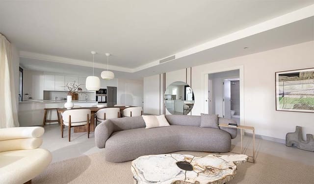 3 sypialnia Penthouse na sprzedaż w Alto de los Monteros, Marbella z basenem garażem - 735 000 € (Ref: 8725293)