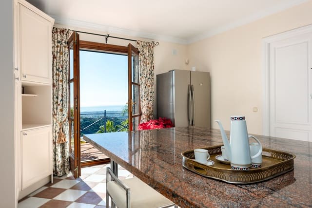 7 soverom Villa til salgs i El Madroñal, Benahavís med svømmebasseng garasje - € 4 500 000 (Ref: 8744718)