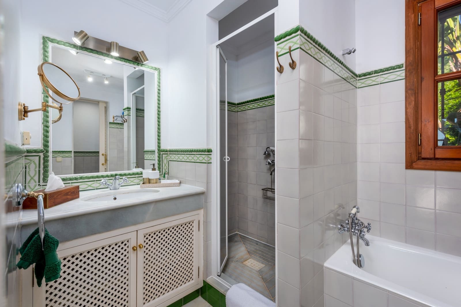 7 soverom Villa til salgs i El Madronal med svømmebasseng garasje - € 4 500 000 (Ref: 8744718)