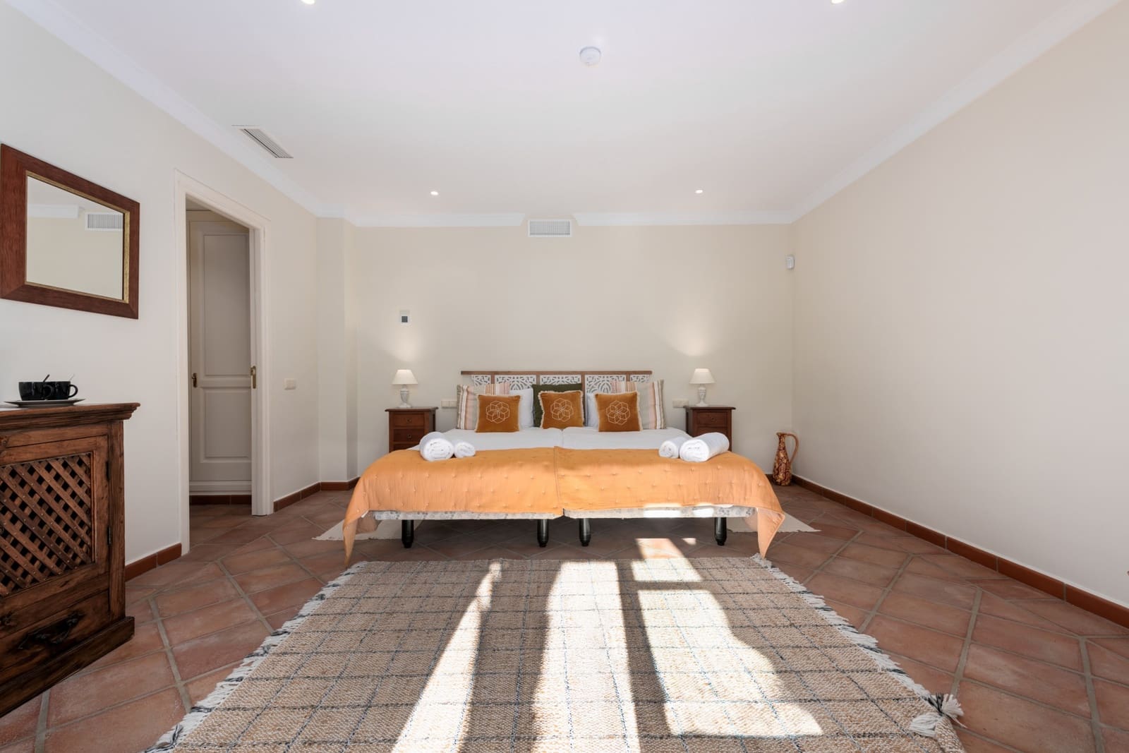 7 soverom Villa til salgs i El Madronal med svømmebasseng garasje - € 4 500 000 (Ref: 8744718)