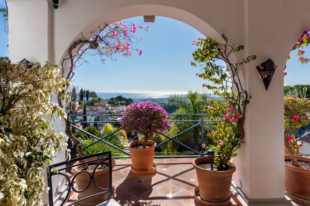 7 soverom Villa til salgs i El Madroñal, Benahavís med svømmebasseng garasje - € 4 500 000 (Ref: 8744718)