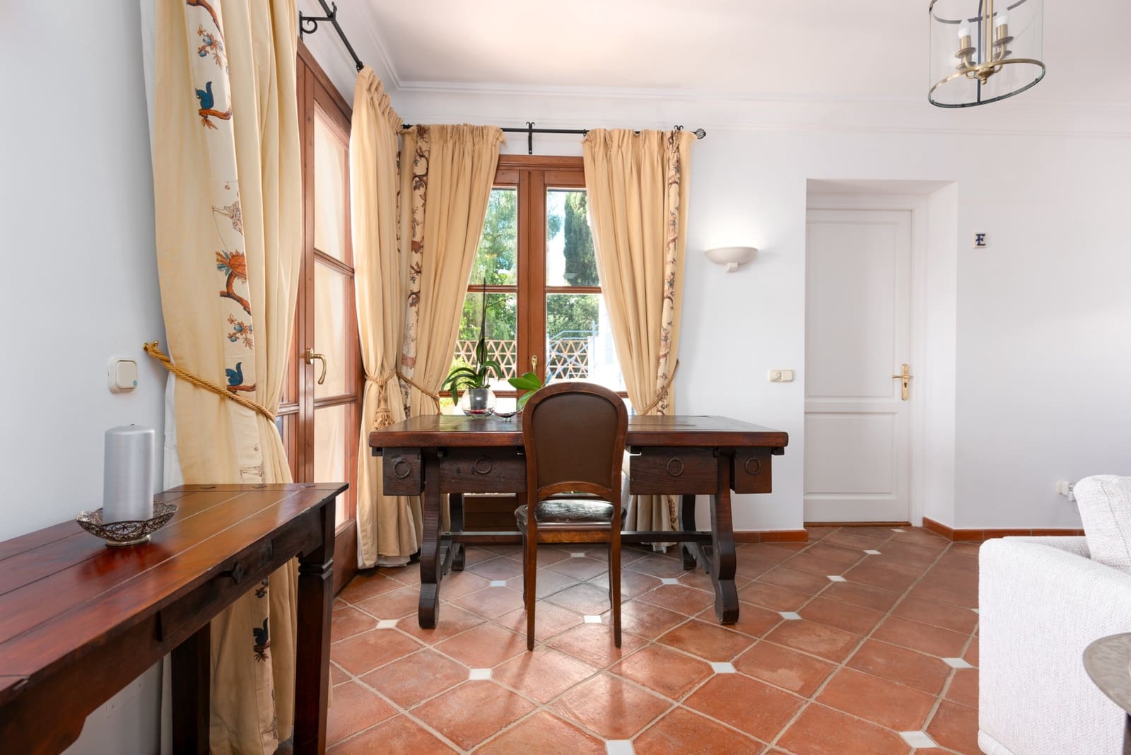 7 slaapkamer Villa te koop in El Madronal met zwembad garage - € 4.500.000 (Ref: 8744718)