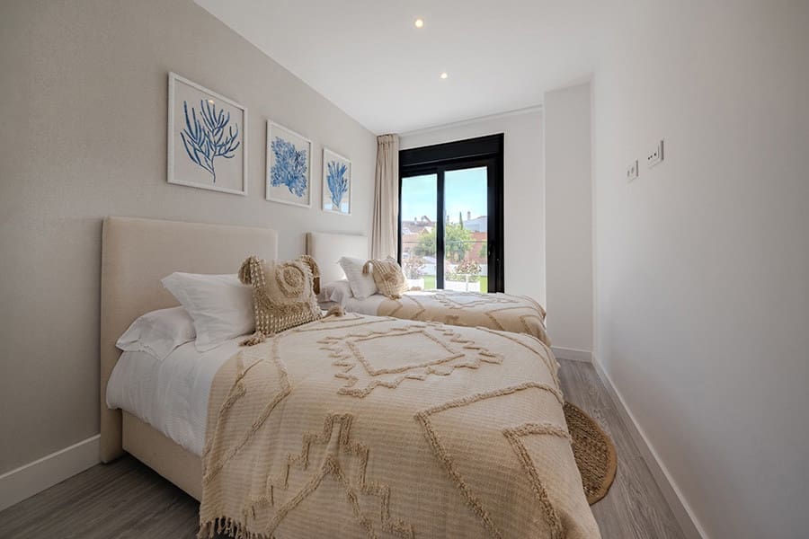 3 sypialnia Apartament na sprzedaż w Estepona z basenem garażem - 435 000 € (Ref: 8766295)