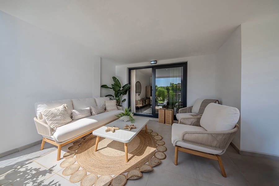 3 sypialnia Apartament na sprzedaż w Estepona z basenem garażem - 435 000 € (Ref: 8766295)