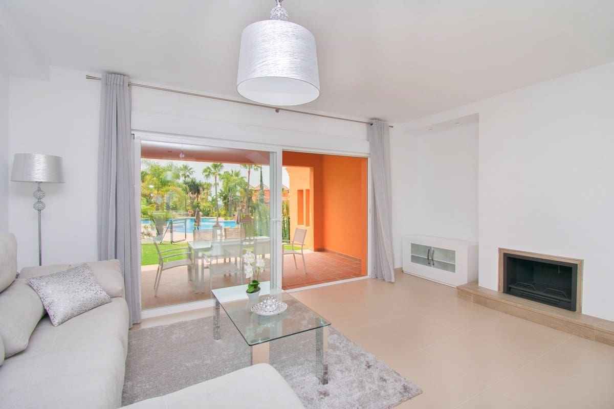 4 bedroom Townhouse for sale in Benahavis with pool garage - € 825,000 (Ref: 8824492)