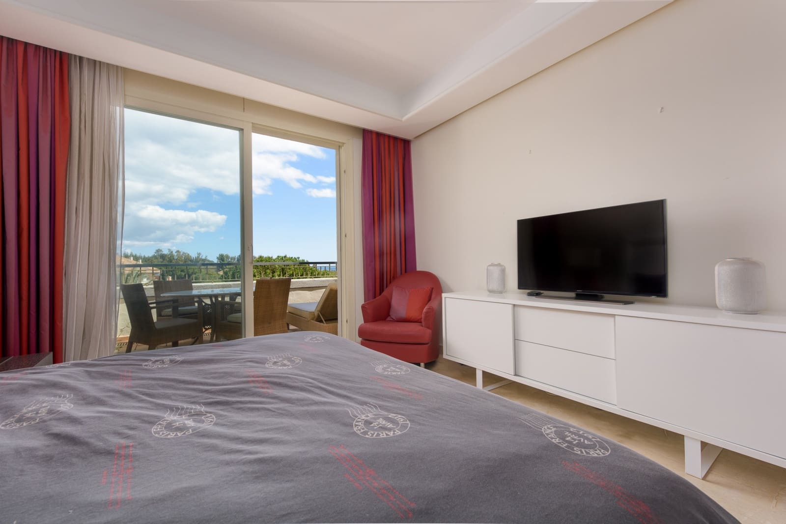 3 soverom Penthouse til salgs i Marbella med svømmebasseng garasje - € 2 695 000 (Ref: 8895982)