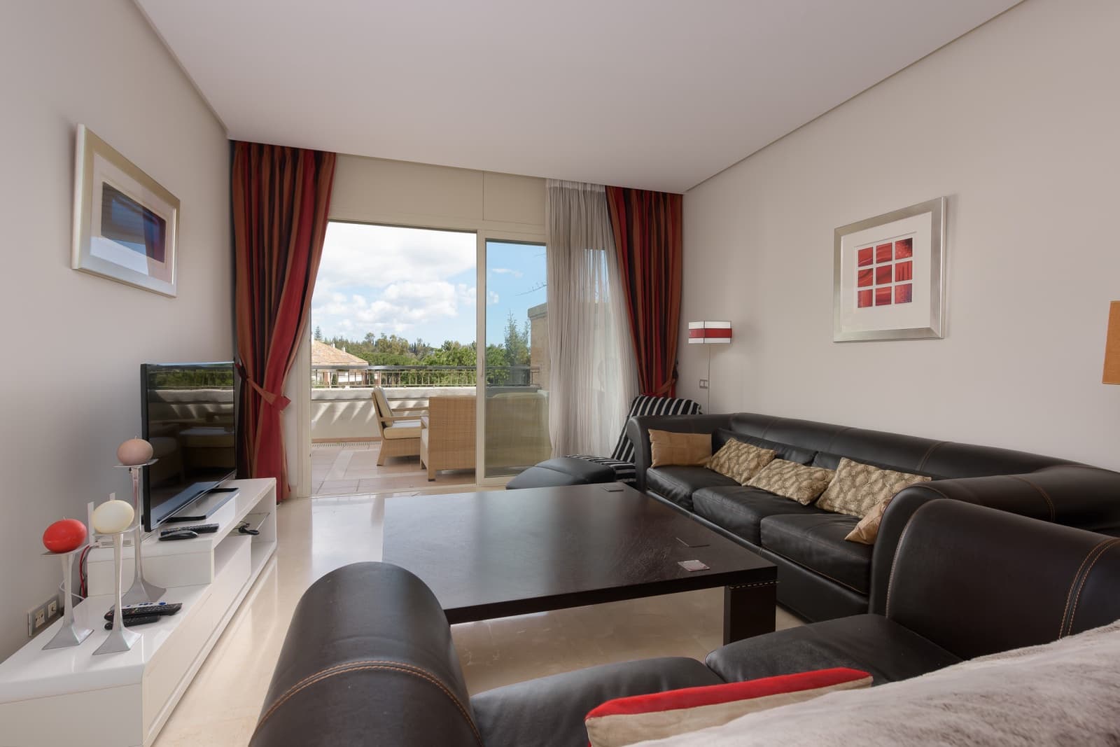 3 soverom Penthouse til salgs i Marbella med svømmebasseng garasje - € 2 695 000 (Ref: 8895982)