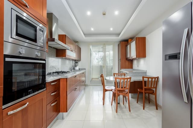 3 soveværelse Penthouse til salg i Lomas De Marbella, Marbella med swimmingpool garage - € 2.695.000 (Ref: 8895982)