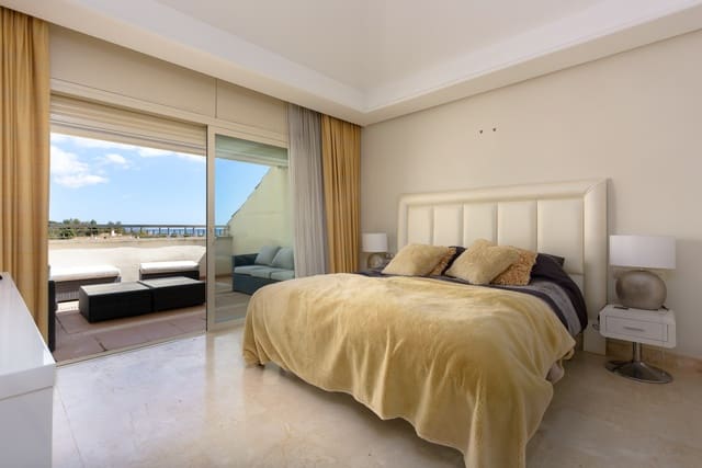 3 soveværelse Penthouse til salg i Lomas De Marbella, Marbella med swimmingpool garage - € 2.695.000 (Ref: 8895982)