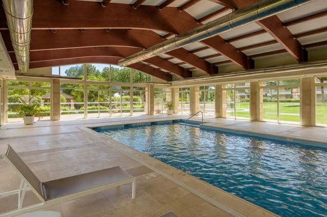 3 soveværelse Penthouse til salg i Lomas De Marbella, Marbella med swimmingpool garage - € 2.695.000 (Ref: 8895982)