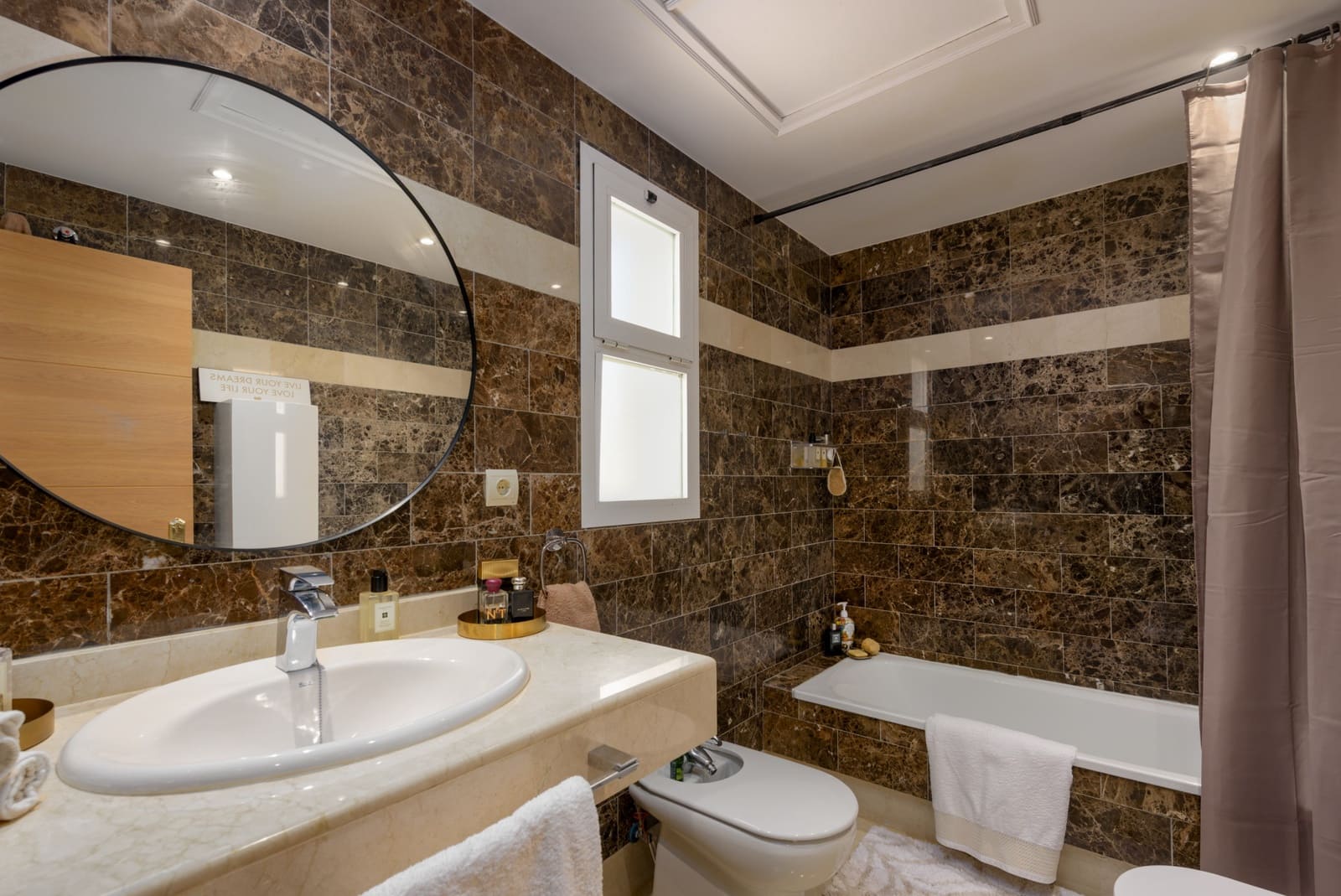 3 sovrum Hus till salu i Benahavis med pool garage - 649 950 € (Ref: 8940301)